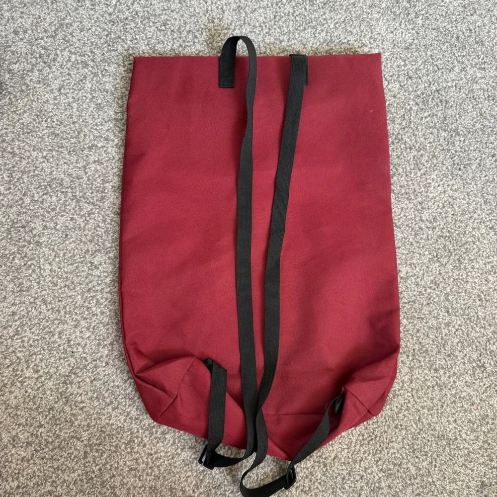 On Running‎ ambassador Roll Top Backpack Burgundy adjustable strap